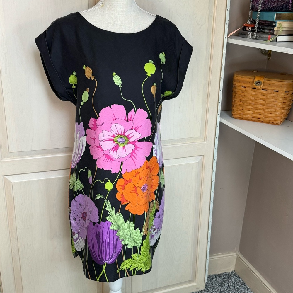 Trina Turk Floral Roll Tab Sleeve Round Neck Silk Shift Dress Size 6